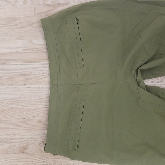 MEC capri hiking pants - Picture 7 of 8